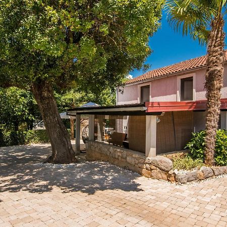 Amazing Home In Malinska Dubasnica With Wifi ภายนอก รูปภาพ
